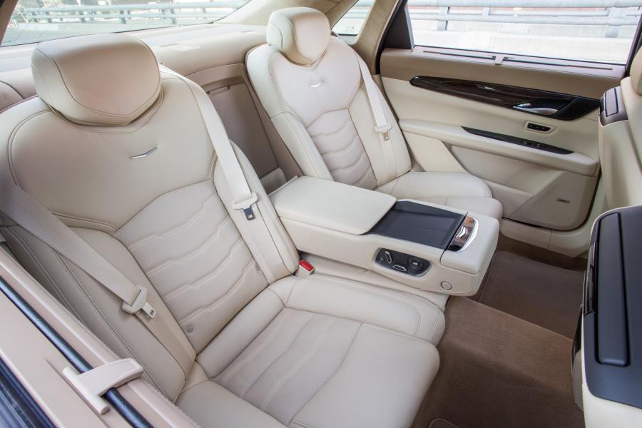 Интерьер Cadillac CT6 Platinum 2016 года  (NA) (фото 34 из 60)